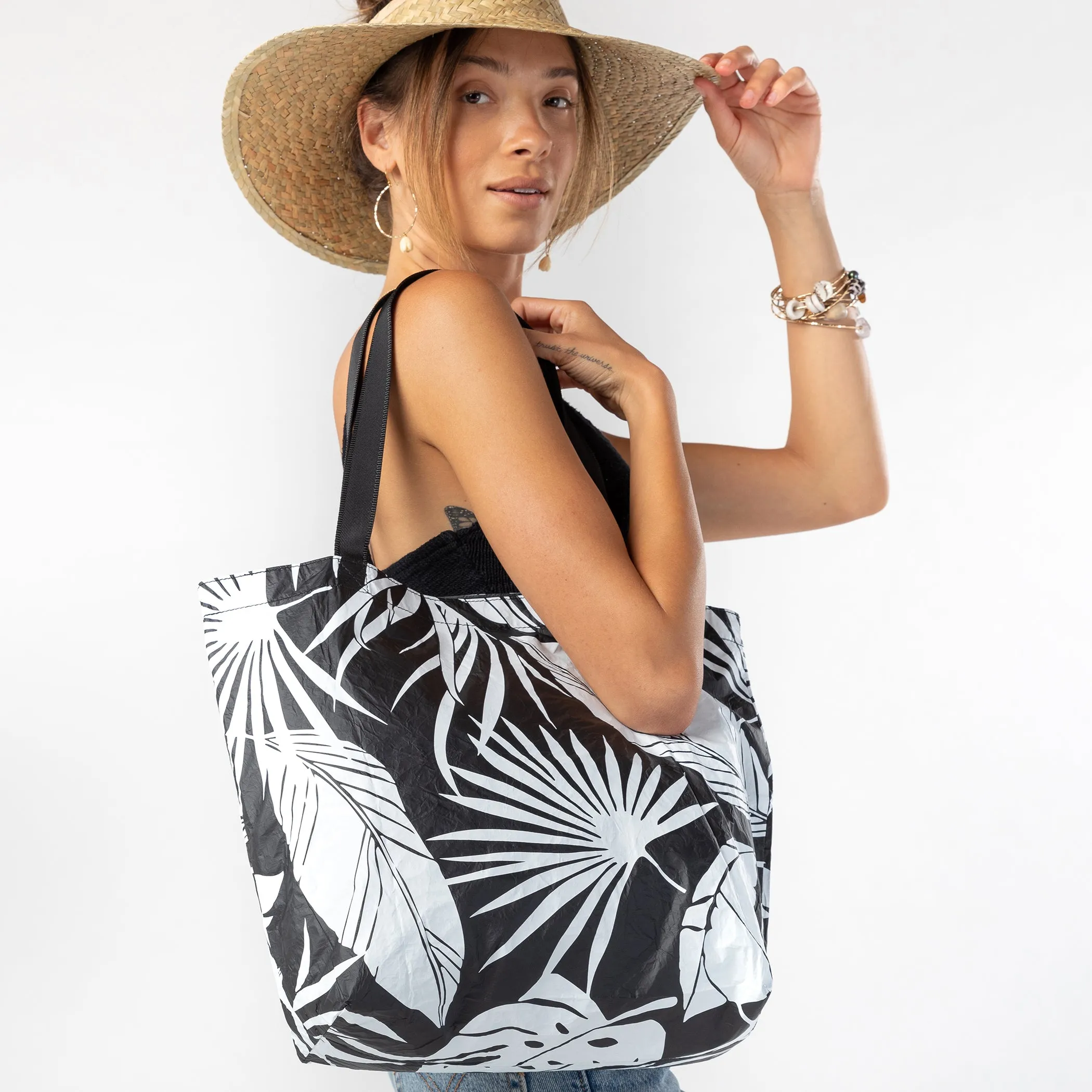 ALOHA Le Palm Reversible Tote / White & Black
