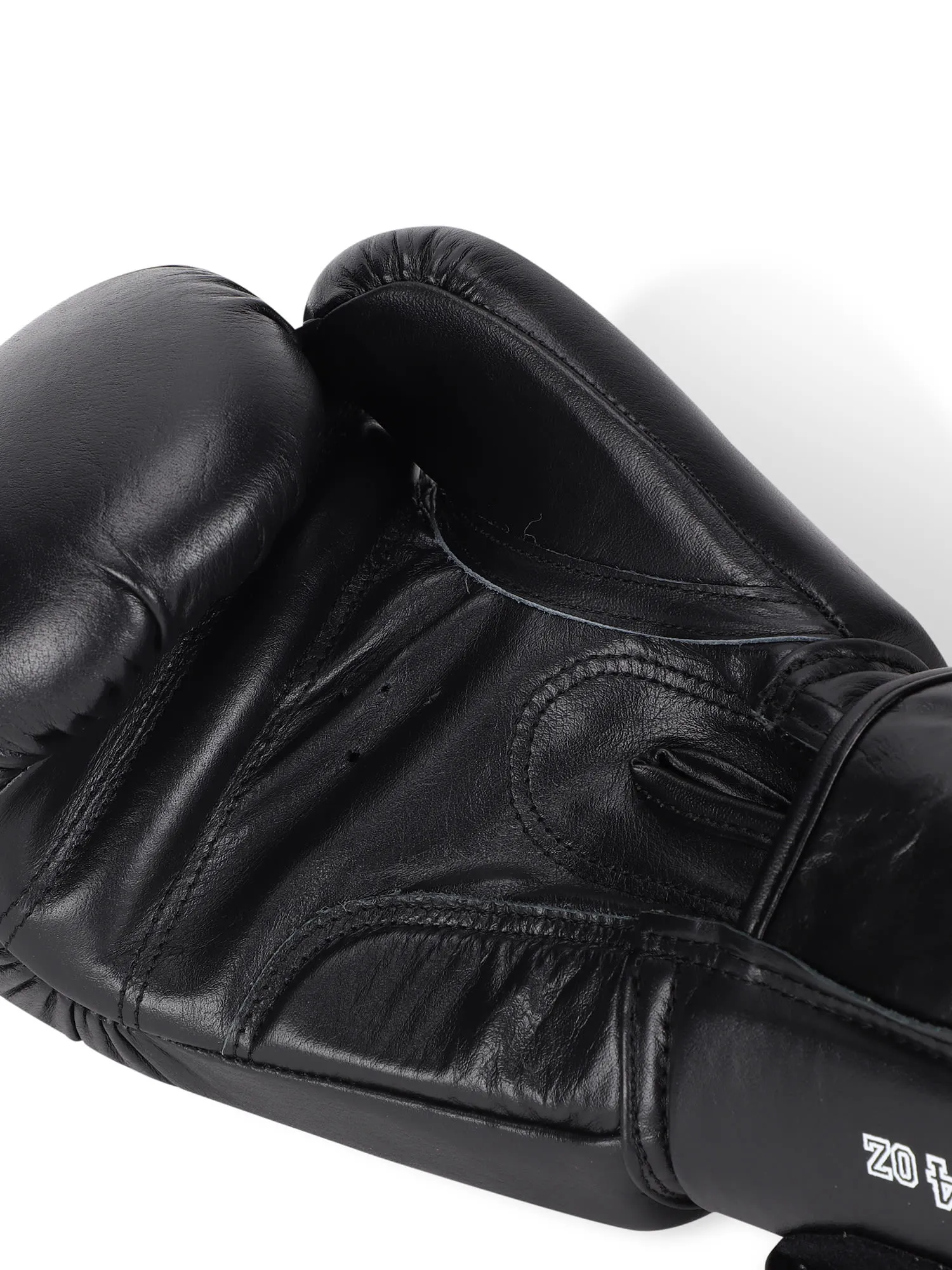cult.fit Boxing Gloves - 8Oz