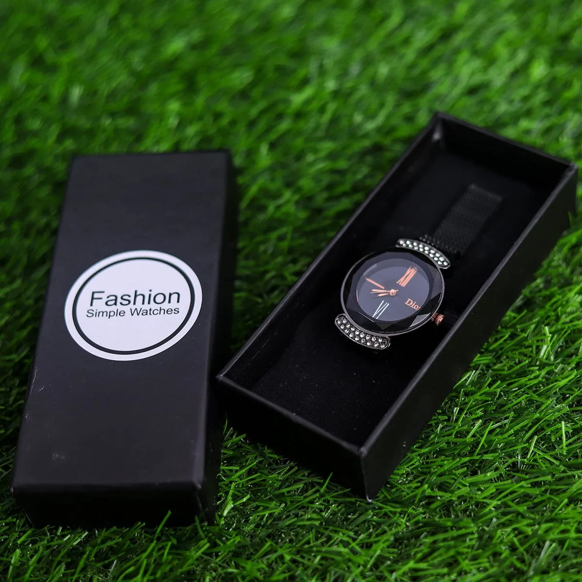 Diamond Shape Dial With Magnetic Chain Women Watch