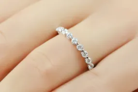 Diamond Wedding Band/14kt Solid Gold Round Diamond Shared-Prong Ring/Single Shared Prong Half Diamond Eternity Wedding Band by Gemsandkarats