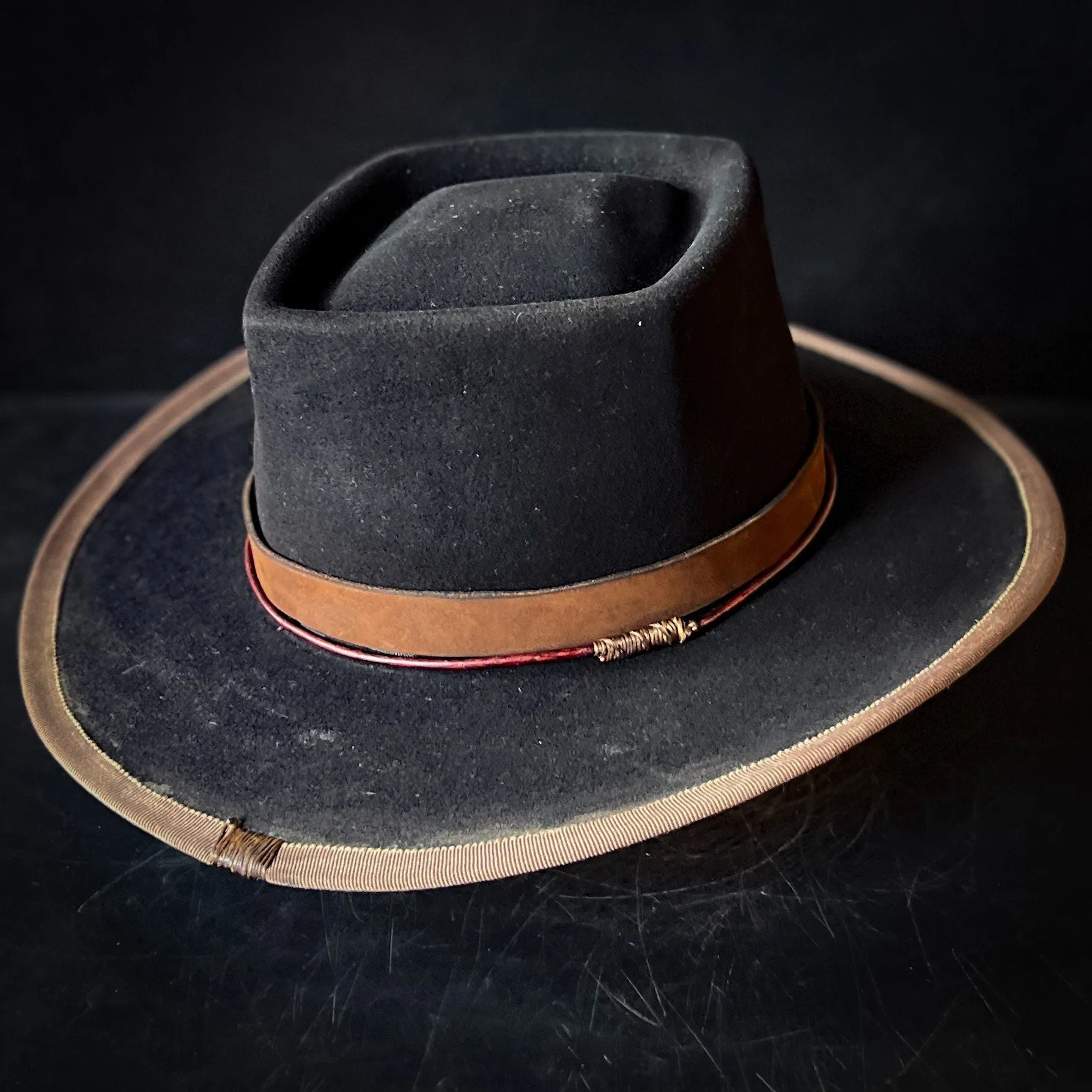 Distressed Fedora Black Lonely