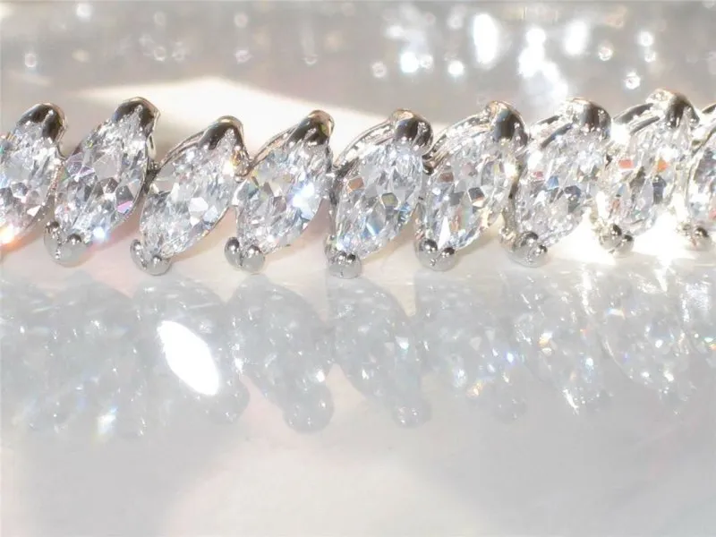 Jewellery Kingdom Ladies 7 Inch 15 Carat Rhodium Marquise Tennis Bracelet (Silver)