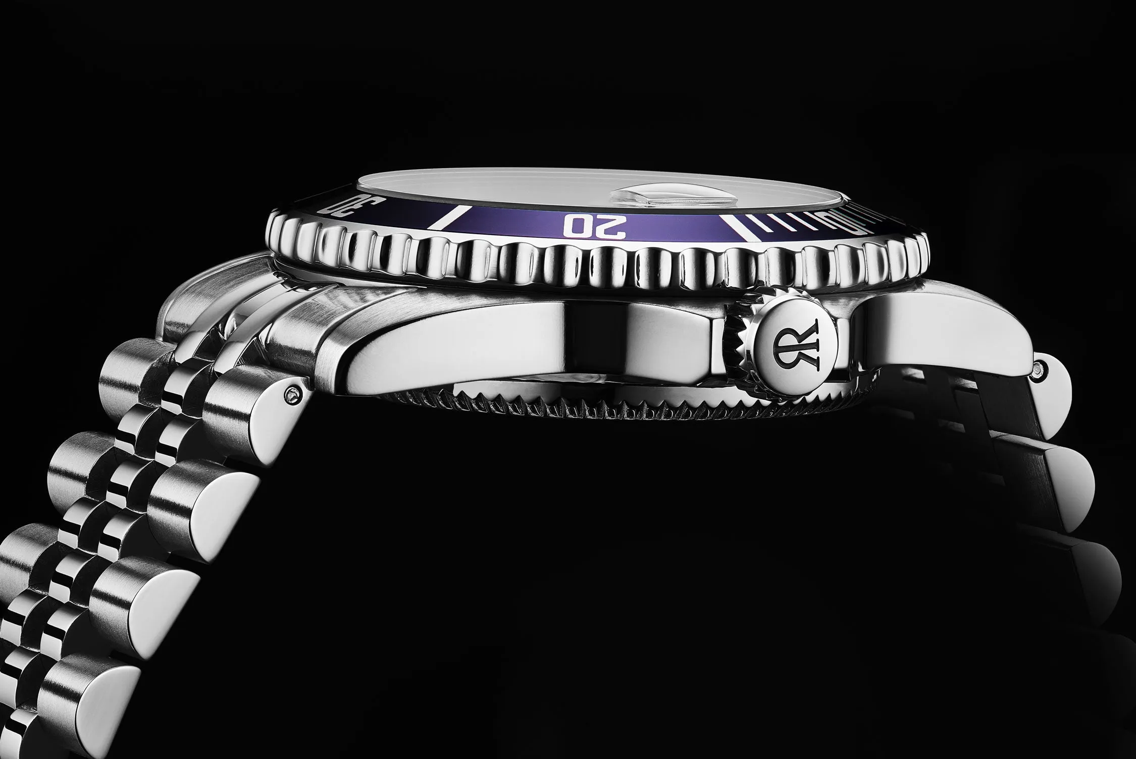 Revue Thommen Men's 'Diver' Blue Dial Stainless Steel Bracelet Automatic Watch 17571.2228