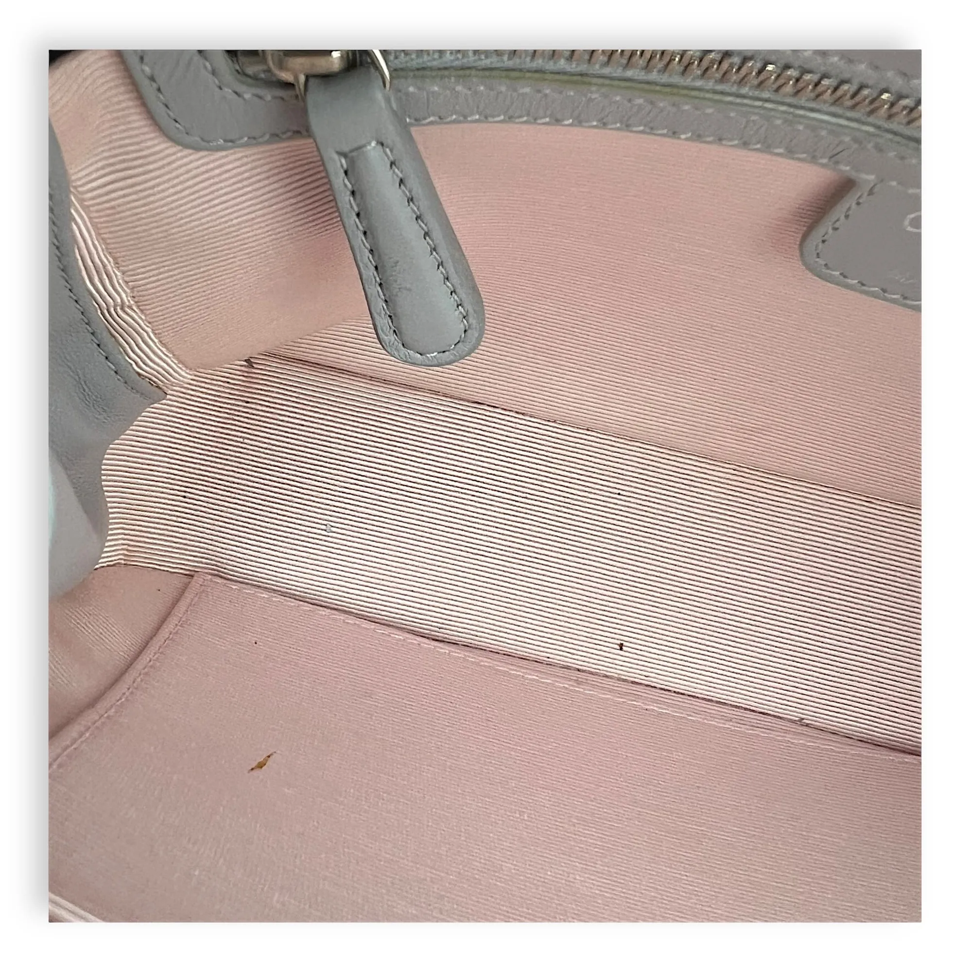 Stardust Crossbody Bag Grey in Lambskin, Silver hardware