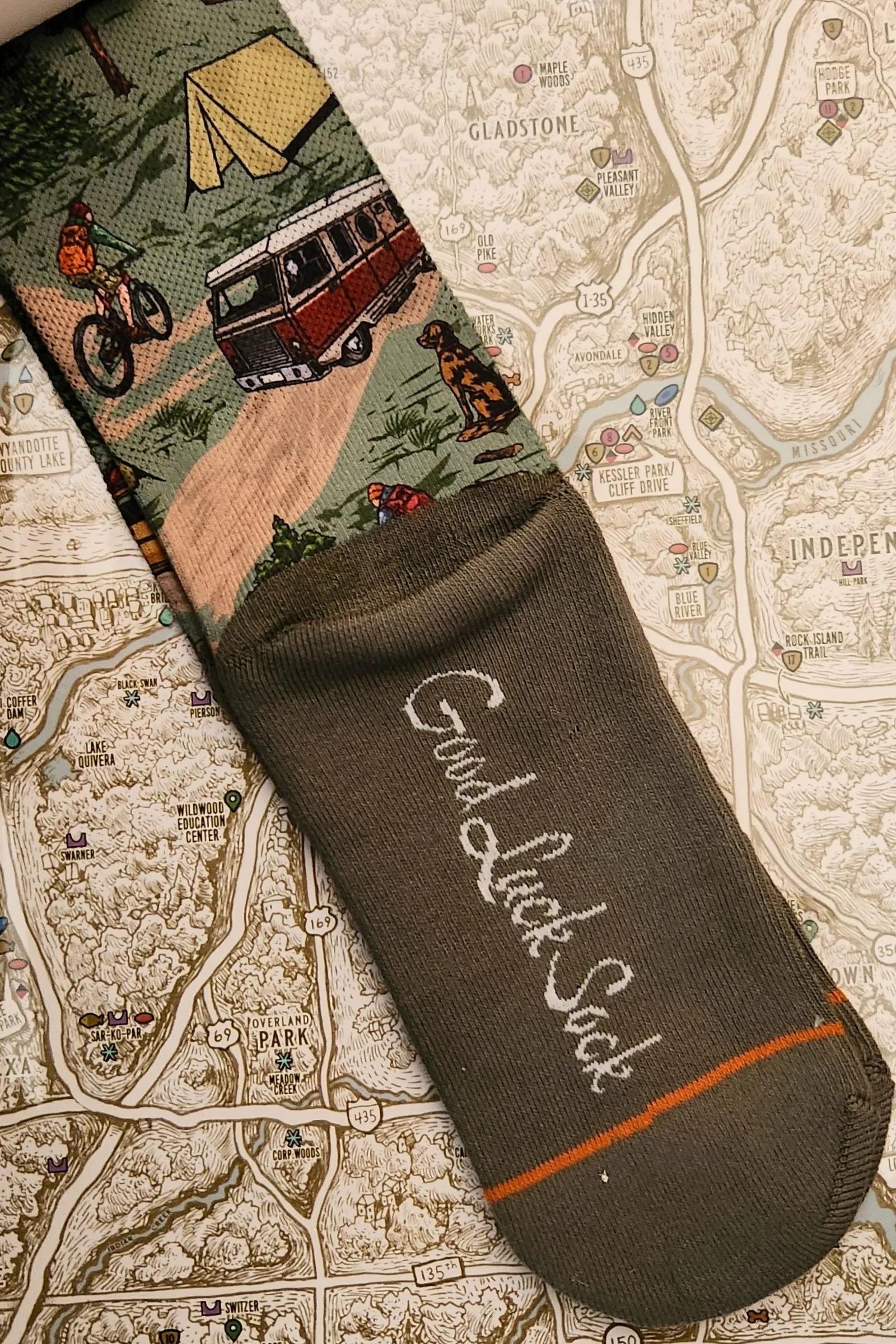 Vintage Camping Trip Men's Crew Socks