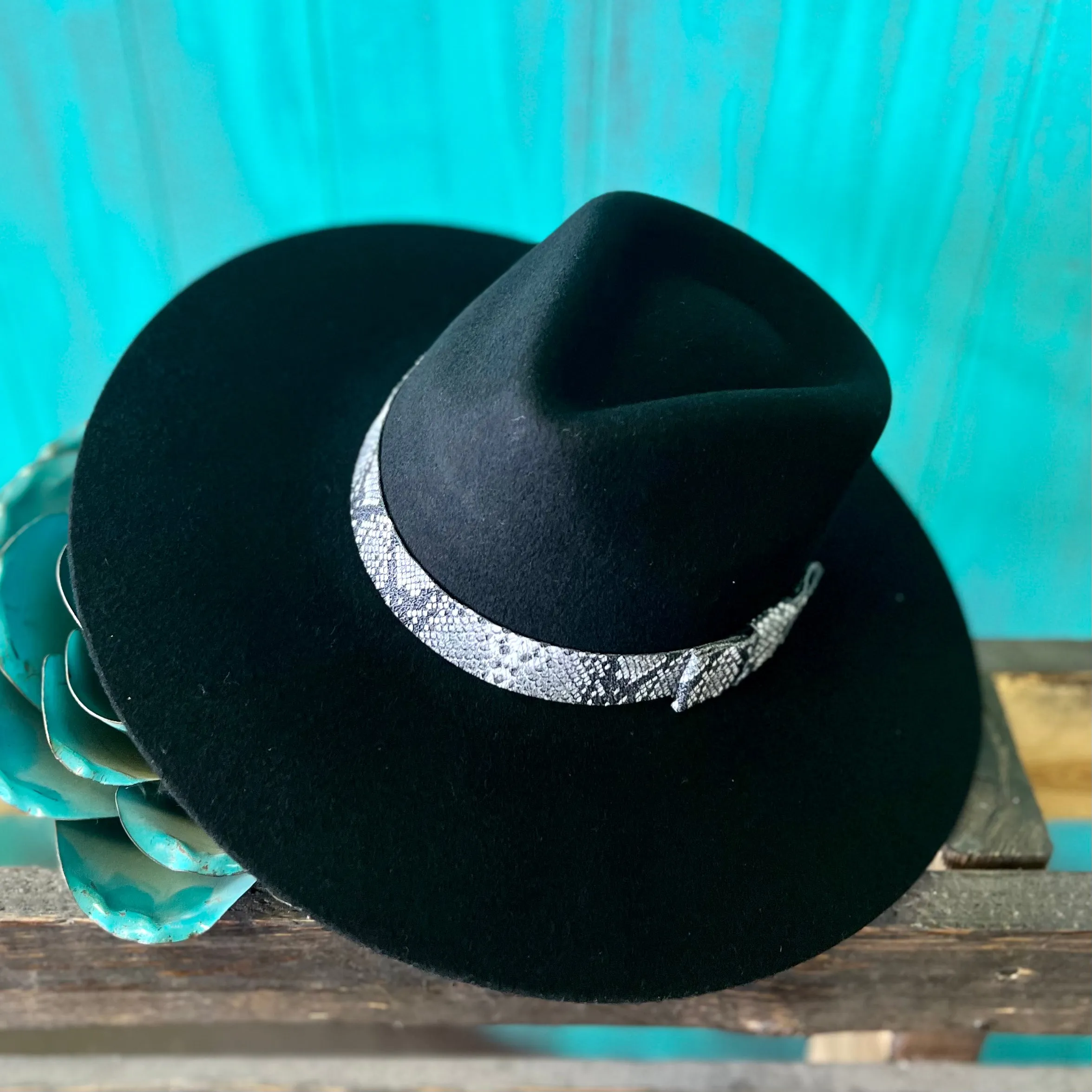 Youth Black Tip Your Hat